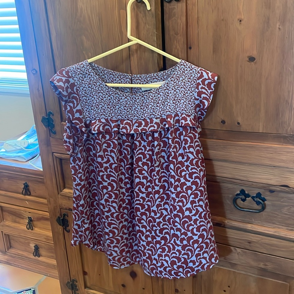 Patterned semi formal blouse sleeveless
